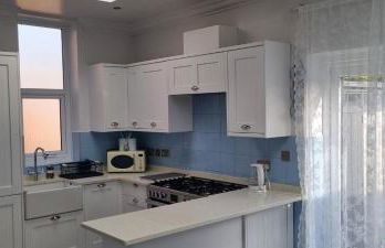 8 Guests - Free Parking - Full Equipped House - Foto 9