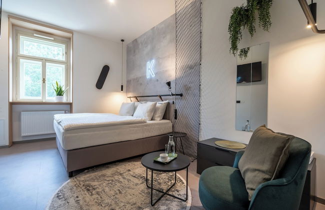 HONEST Karlín - Foto 7