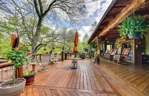 Flag Hole Riverfront Cabin Near Local Attractions! - Foto 27