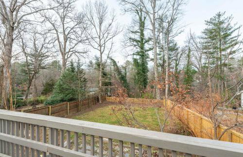 Bohemian Family Friendly 2BR Home-Near Biltmore - Foto 22