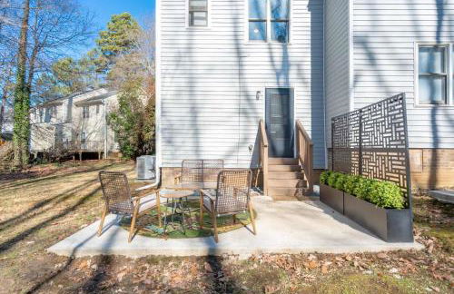 Color Pop Cottage Stylish 2BR with 2 Parking Spots - Foto 54