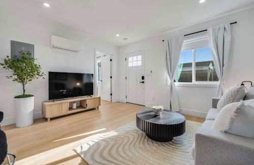 Brand New Apt w Parking Blocks from Downtown- D - Foto 10