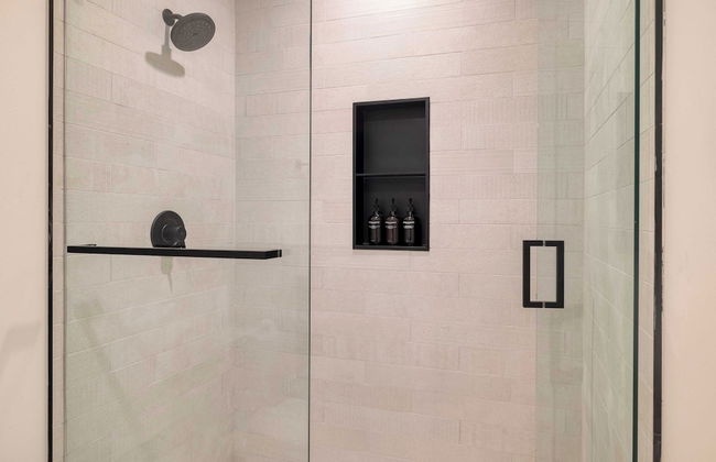 Mins to Deer Valley Lift Firepit, Game Room, Views, 5bdr Orion by Avantstay - Photo 34