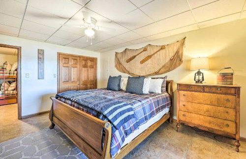 Hot Tub and Shared Dock Lakefront Grove House - Foto 25