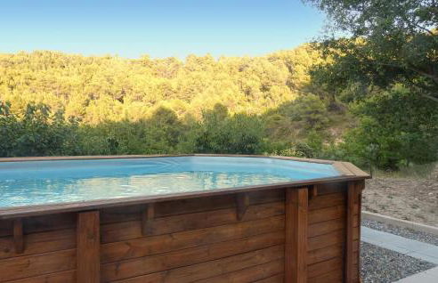 Nice Home In La-Roque-Sur-Pernes - Foto 10