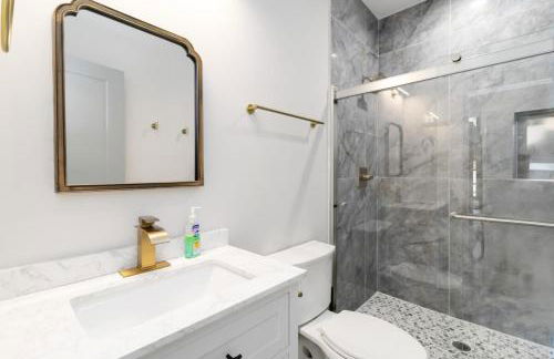 Brand-New 3Story Home with Rooftop in Midtown - Foto 31