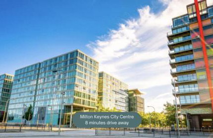 Albert House - Near the High Street - Free Parking, Garden, Fast WiFi and Smart TV by Yoko Property - Foto 31