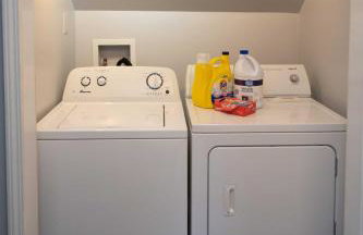 Lakefront Cottage with Private Hot Tub! - Foto 22