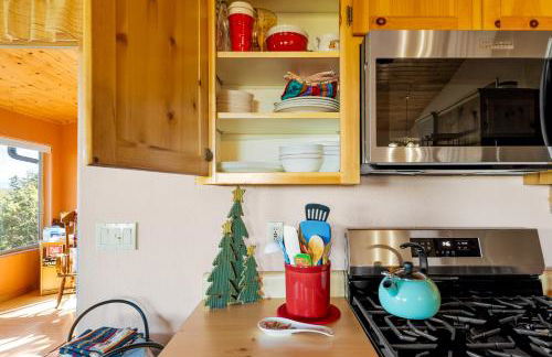 Breathtaking Cabin Backing the National Forest - Foto 43