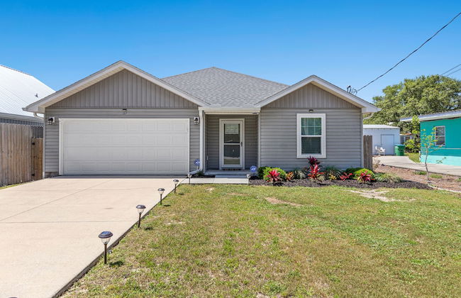 3bd, 2BA Home! Family Friendly! Close to Beach! HOT Tub! - Foto 36