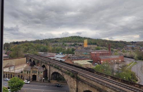 PENTHOUSE APARTMENT - FREE GARAGED Parking - BALCONY - GYM - Foto 10