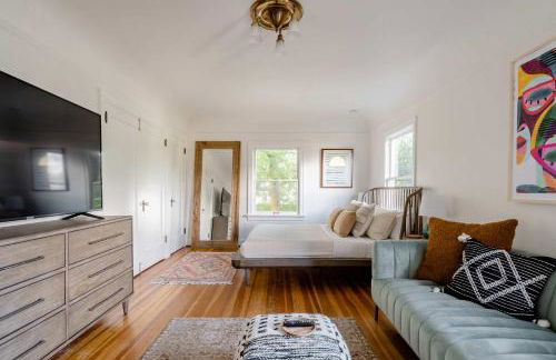 Stay Portland - BoHo Oasis in Ladd's Addition with 2 Beds - Photo 2