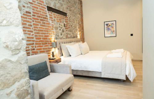 MONOPATI HOUSE - Photo 3