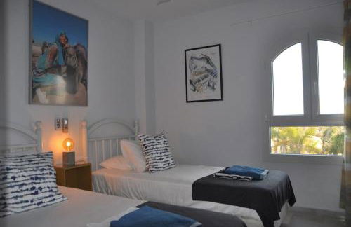 Spectacular 3 bedrooms Sea Views apartment - Photo 44