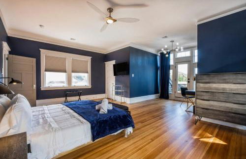 The Capone House-Historic Bayfront Home w/hot tub - Foto 34