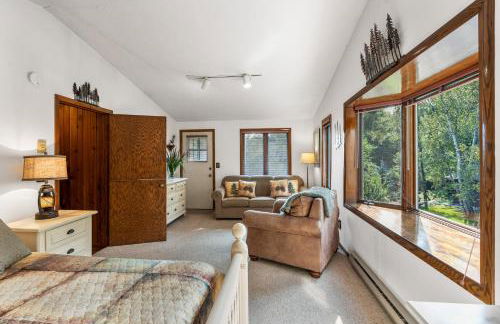 Lily Bay Lodge by Simple Life Rentals - Photo 39