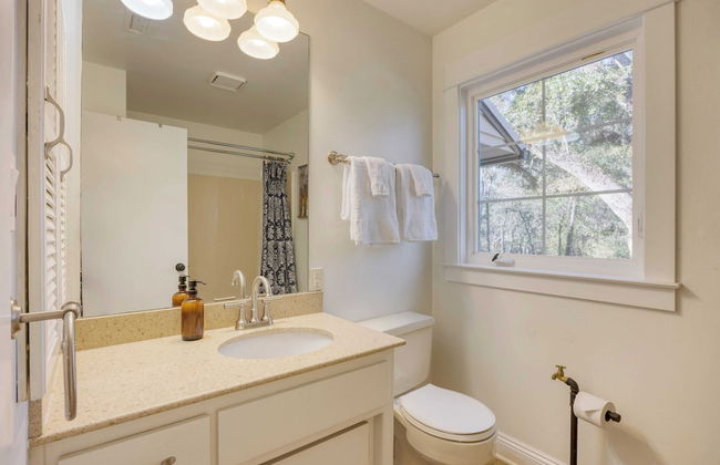 Blackwater Bay Hideaway by Avantstay Waterfront, Pool, Dock, Hot Tub - Photo 6