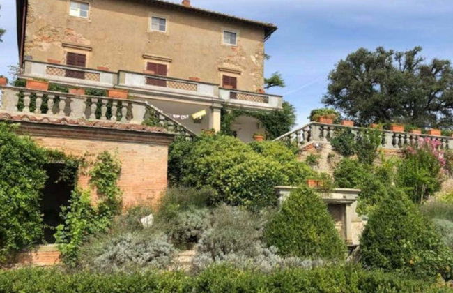 Tour in Lucignano - Photo 3