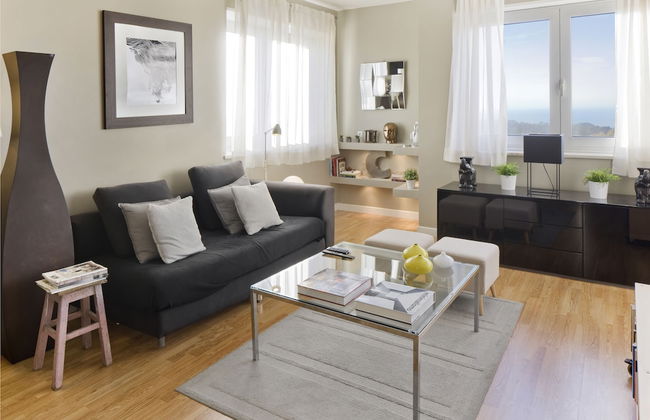 Prime Apartments White and Yellow - Photo 23