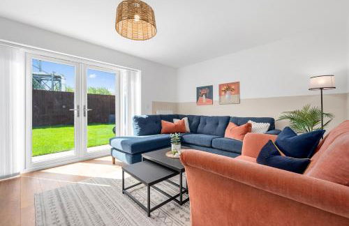 NEW Wincham Brook 3BR Home - Long Stays Welcome - Photo 1