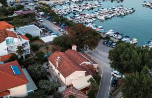 16 Čižići - Photo 23