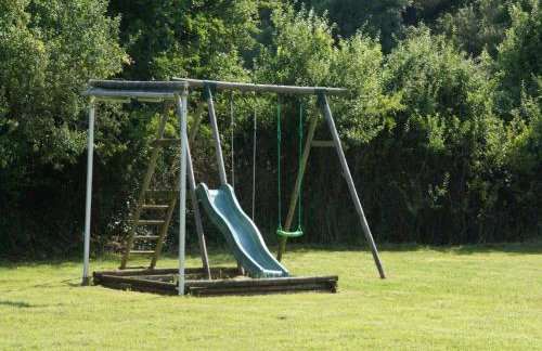 Holiday Home in Saint-laurent-de-la-salle With Pool - Foto 64