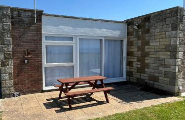 Brambles Chine 209 Self Catering Holiday Home Colwell Bay Isle of Wight - Ferry Offers - Photo 13