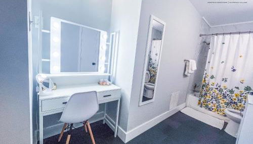 The Moose #5 - Modern Comfy Studio with King Bed, Free Parking & Fast WiFi - Foto 4