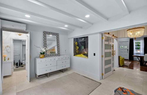 Villa 800 - 3 BEDROOM - 3 AND A HALF BATHROOMS -6 BEDS- Spa like Retreat Saline Pool & Jacuzzi - Foto 27