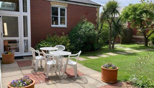 Walnut Cottage - Photo 2, Garden view