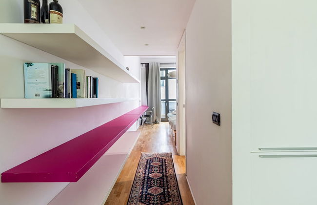 Stylish Apartment With Balcony - Photo 13