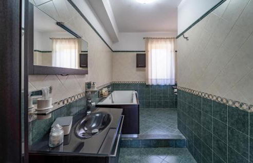 Lovely Home In Trappitello With Wifi - Foto 28