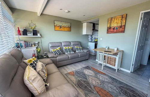 Lovely Chalet With Free Wi-Fi At Green Farm Park, Norfolk Ref 43395G - Foto 3