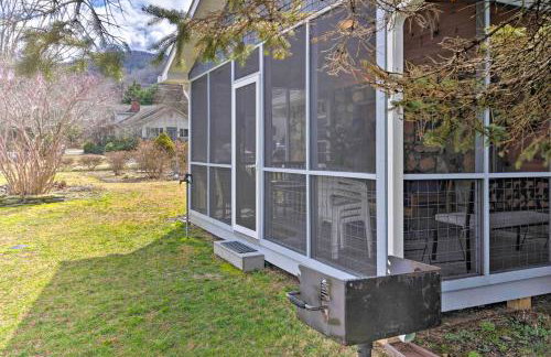 Screened Porch The Rock Cottage in Hot Springs - Foto 25