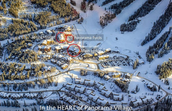 PENTHOUSE in the HEART of Panorama Village | TRUE Ski In/Out | Pools & Hot Tubs - Foto 17