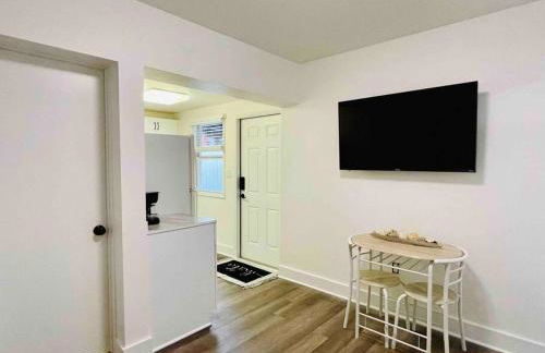 Sleeps 3, Cozy, Boho Style, in the heart of Miami -free parking - Foto 54