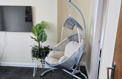 2 Bed - Sleeps 6 - Private Balcony - City Centre - Foto 6