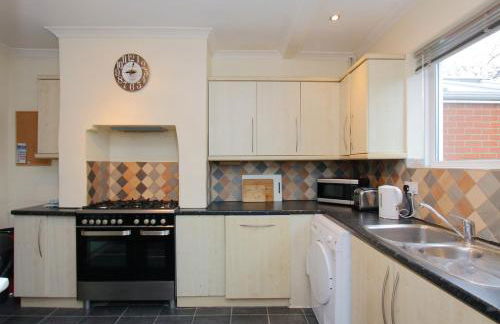 Lovely Victorian House - Photo 11