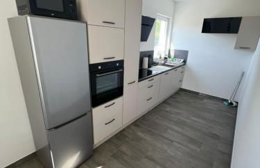 Doppelhaushälfte mit Terrasse - Foto 8