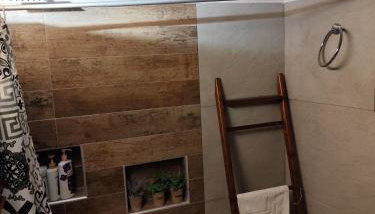 Litheon House - Photo 3