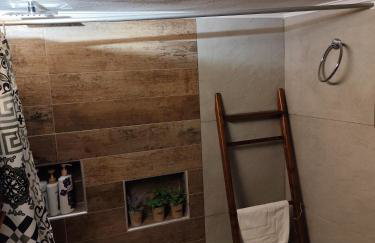 Litheon House - Photo 3