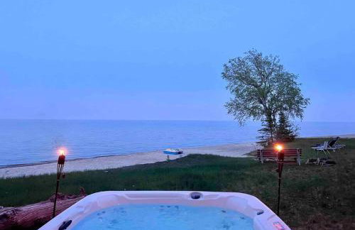 Lake Michigan Cabin w/Hot Tub & Stunning Views - Foto 1
