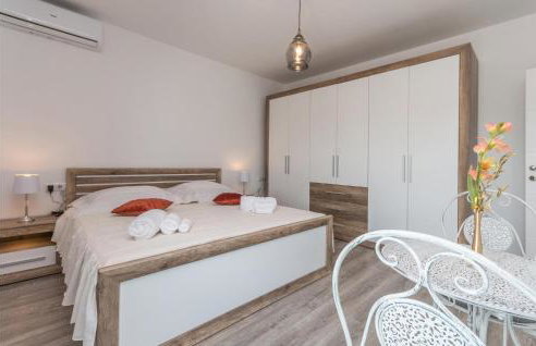 4 Bedroom Cozy Home In Donja Jagodnja - Foto 31