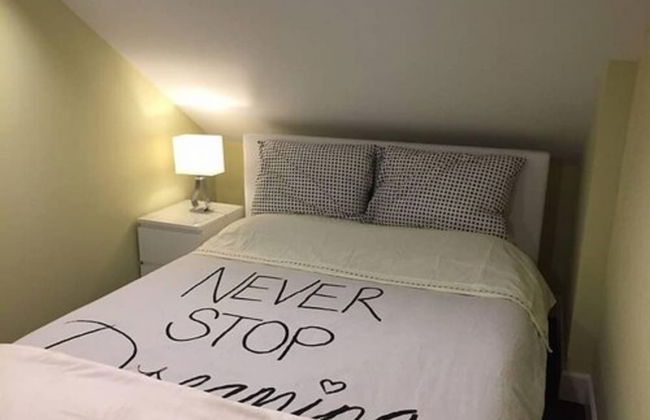 Arbutus Rose House by Elevate Rooms - Photo 5