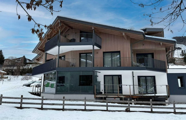 Bergzeit Flat Saalbach Directly on the ski Piste - Photo 14