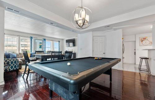 Oversized Family Beach Block Duplex with Game Room - Foto 1