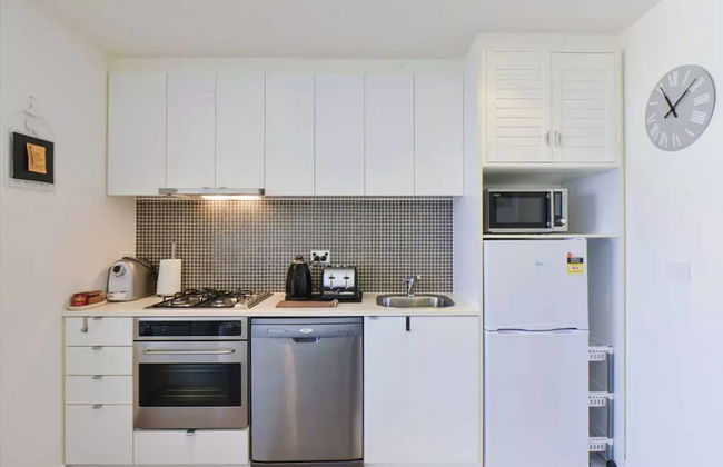 Melbourne by the Botanical Gardens - Photo 4