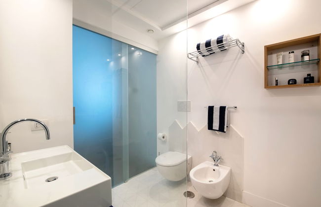 Luxury Apartment with Penthouse and Pool - Photo 27