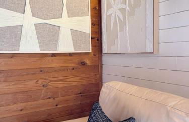 Otter 1 - Private Hot Tub - Bali Inspired Lodge - Bath - Longleat - Wiltshire - Photo 69