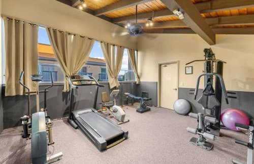 Casa Bella Homes - Top floor 2-BR 1 Bath Condo, Centrally located - Foto 23